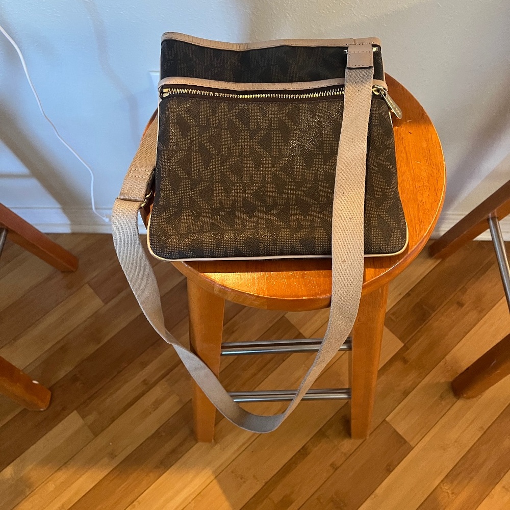 Michael Kors Crossbody Bag